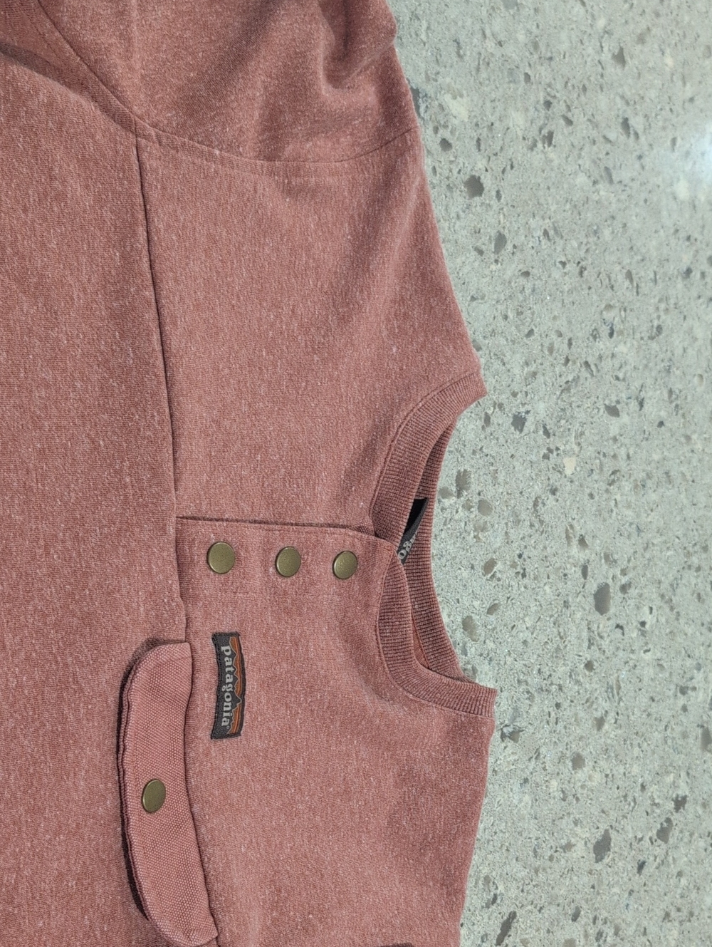Patagonia Henley Sweatshirt Pullover in Dusty Rose - Picture 2 of 7